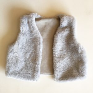 Gilet réversible façon fourrure – gris