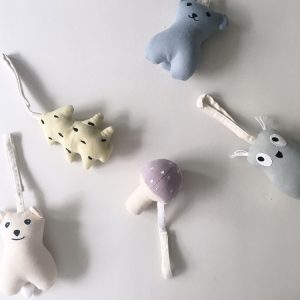 Jouets tout doux à suspendre Woodland
