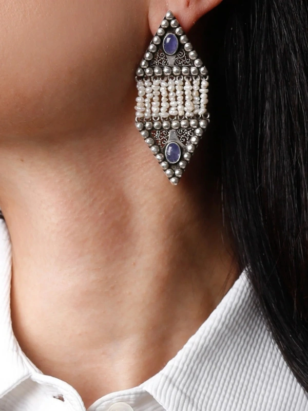 Sapphire Rain Pearl Earrings – Image 3