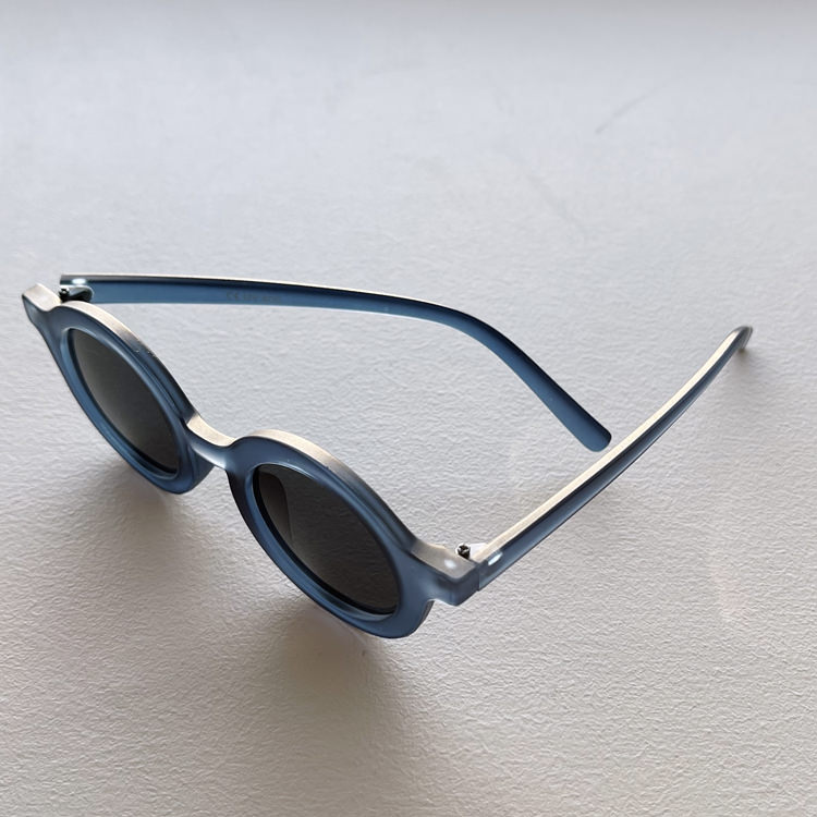 Lunettes de soleil bleues – Image 2