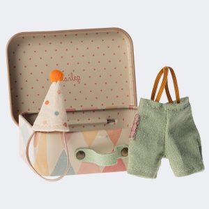 tenue de clown dans sa valisette pour petit frère souris