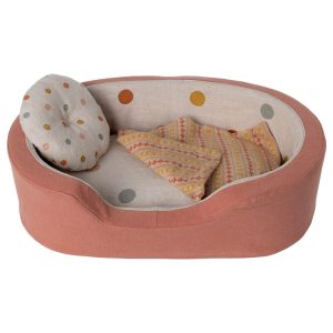 Panier corail pour le petit chien