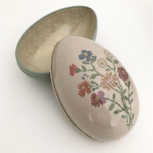 Petit oeuf de pâques à remplir – bouquet