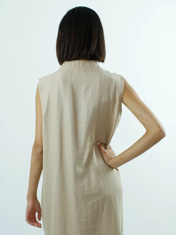 Robe sans manches en Lin Beige avec Grandes Fentes – Image 5